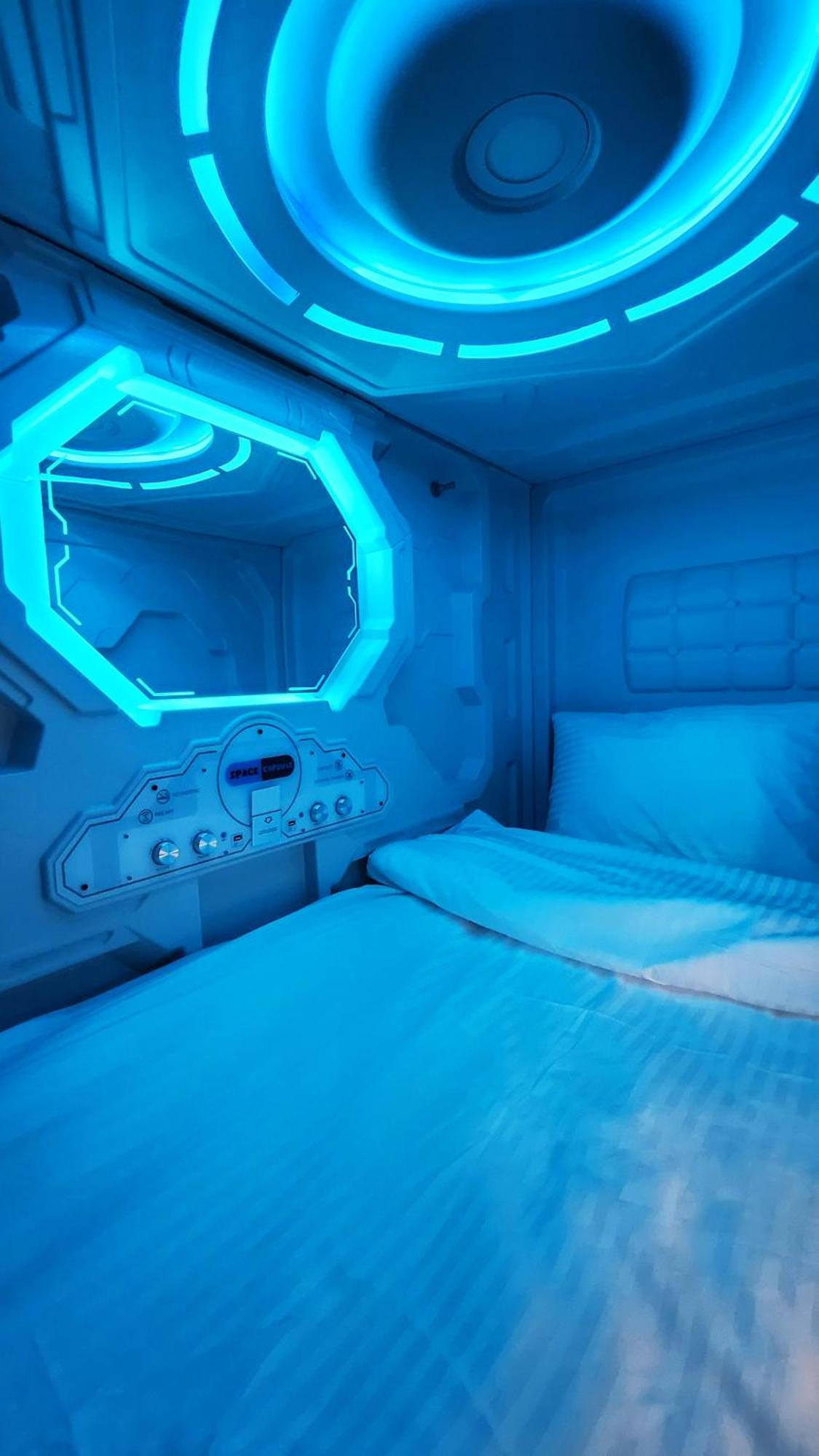 Capsula Hotel Єреван Екстер'єр фото