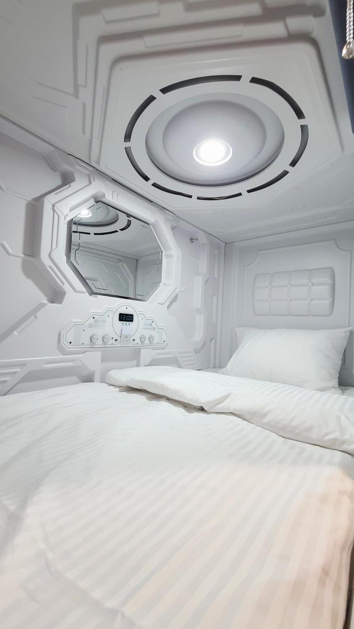 Capsula Hotel Єреван Екстер'єр фото